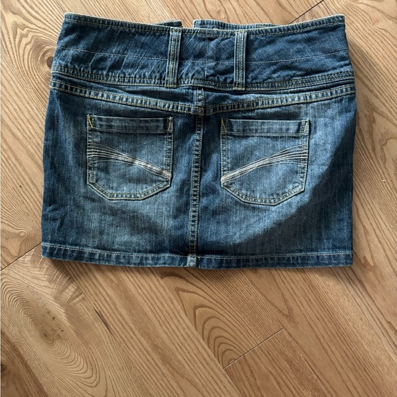 Smart Set Blue Denim Mini Skirt - Picture 4 of 4